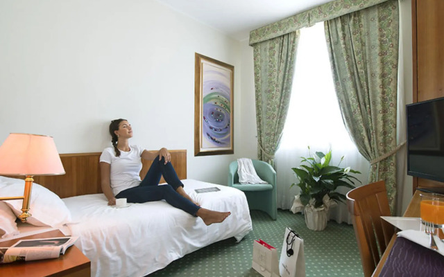 Castagna Palace Hotel & Restaurant