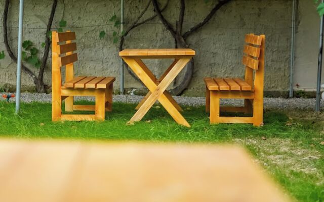 Kalpazo Kaja Vila Garden