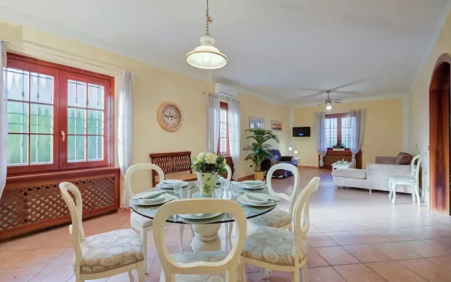 Villa Oasi With Private Pool