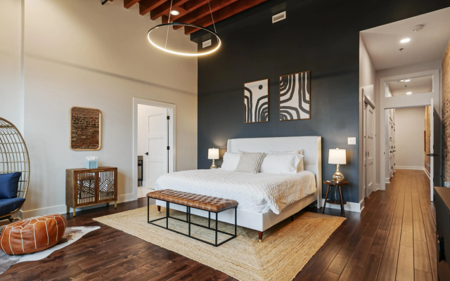 Park View Penthouse Suite 301
