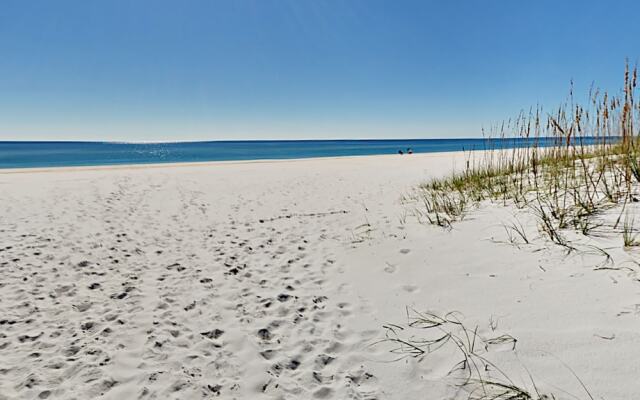 Tropical Retreat Double Gate - 4 Br Home