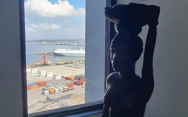 Accommodation Front - Cosy 2 Sleeper with Exquisite Habour Views