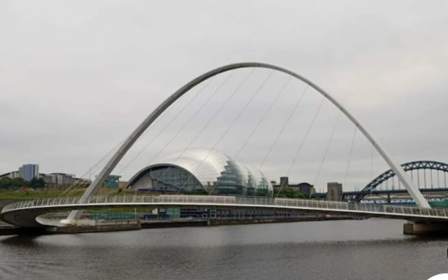 Inviting 2-bed Apartment in Newcastle Upon Tyne