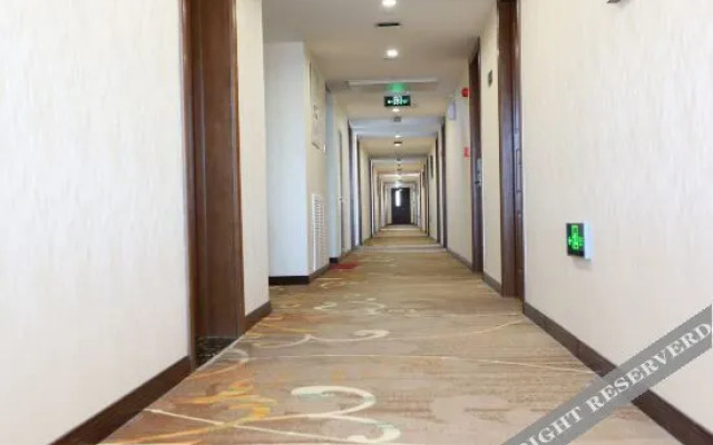 Pingdu Xinhe Hualian Hotel