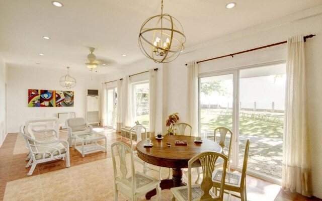 Sta. Monica Beach Club