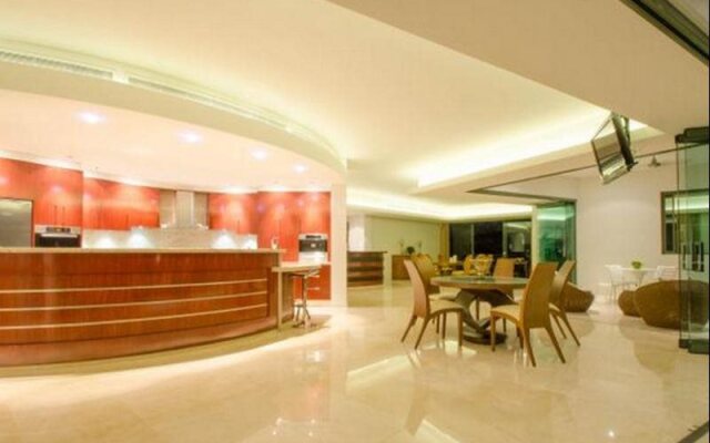 One Oceanview Luxury Accommodation