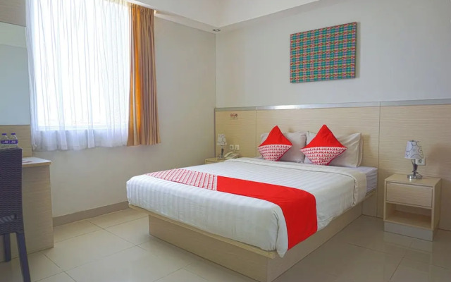 OYO 3269 Hotel Grand Sayang Park Makassar
