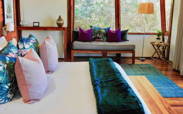 Makakatana Bay Lodge