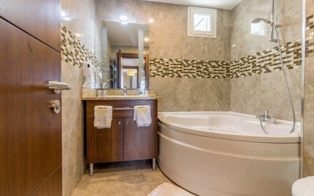 Hotel Azdif