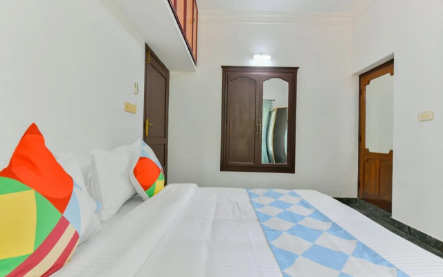 OYO 17351 Home Hill View 2BHK Chembothara