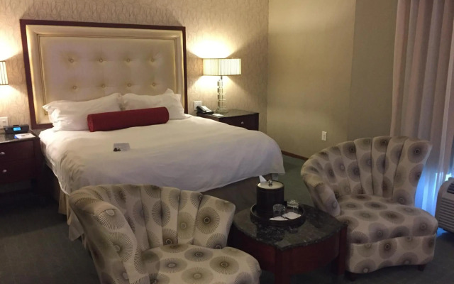 Town & Country Inn and Suites