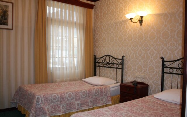 Dezha Vyu Hotel