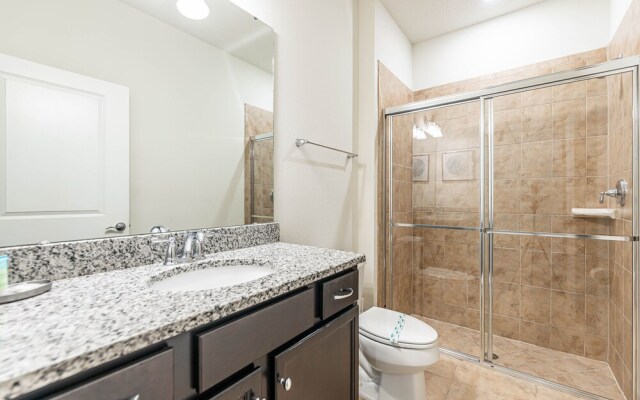 Tvpm-4638td/sr 5 Bedroom Townhouse by RedAwning