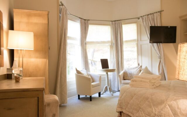 Cluny Bank Hotel