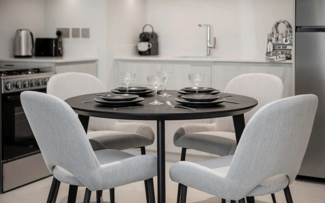 Luxury 1BR at Vida Residences