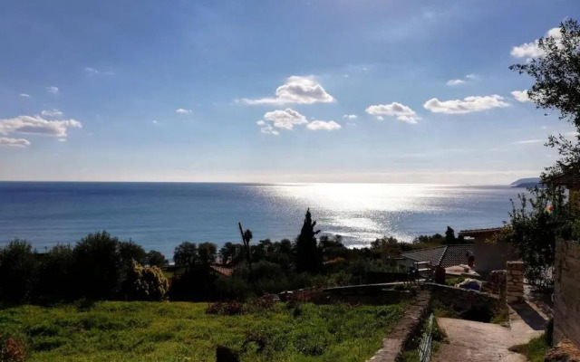 Über den Dächern von Koroni