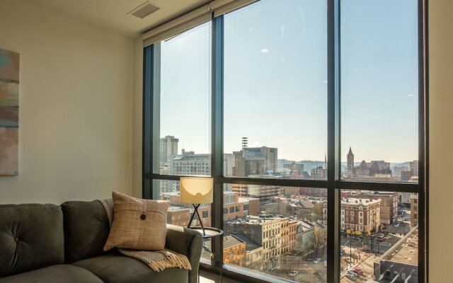 Modern Downtown Apartments by Frontdesk