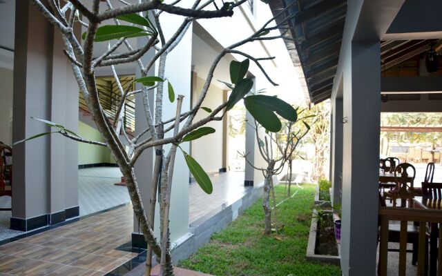 Neakru Guesthouse and Restaurant