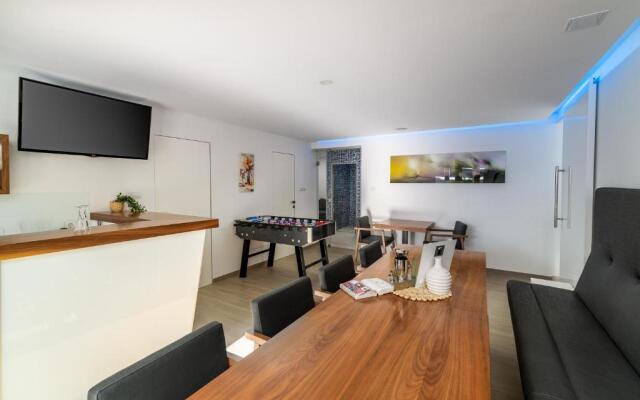 Luxury Villa Lucas with heated pool, whirlpool, sauna, 14 pax