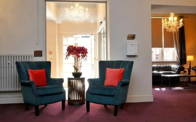 The Royal Hotel Crewe, A BRILLIANT Collection