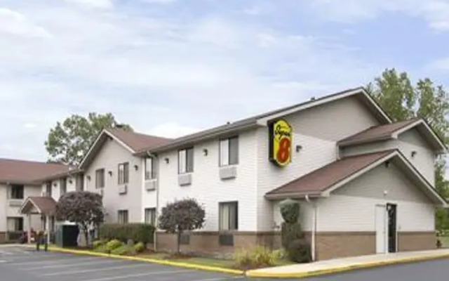 Super 8 Mentor/Cleveland Area