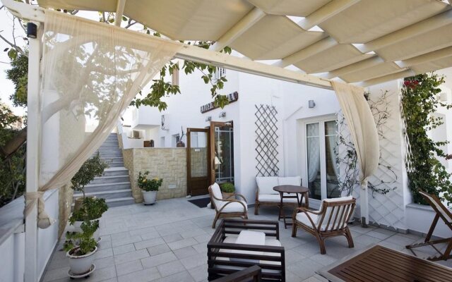 Ostria Hotel