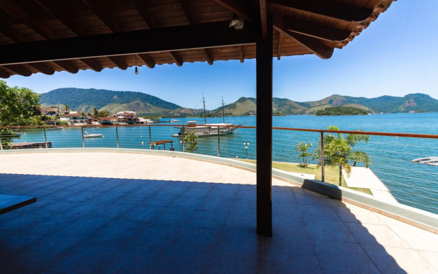 Venha curtir essa maravilha! Frente para o mar!