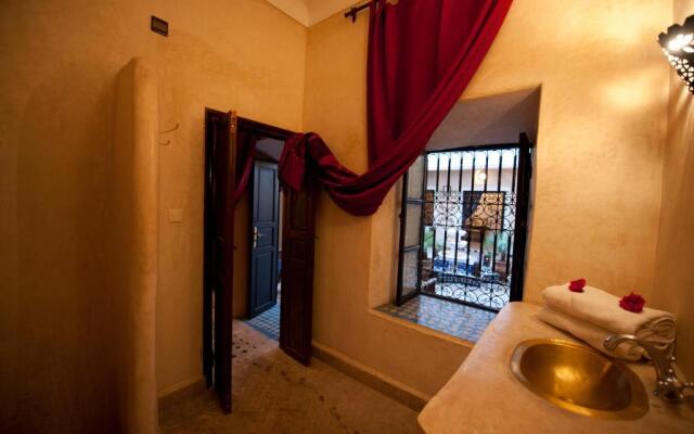 Riad Azalia