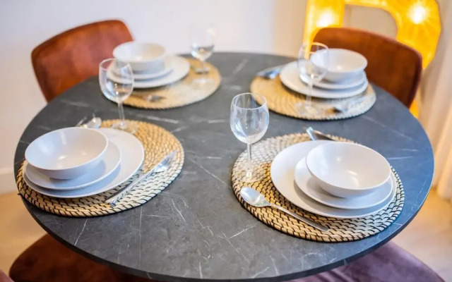 Blithe 4 Bedroom Apartment 105m2 -ss177b-