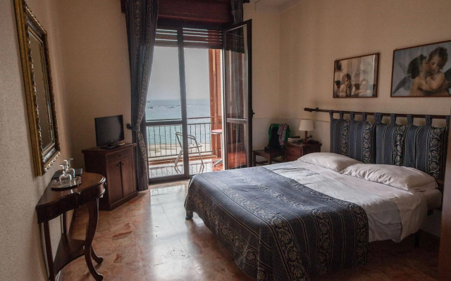 OrtigiaSeaView Bed & Breakfast