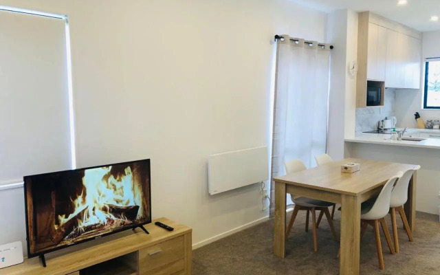 Cozy Brand New Townhouse 10