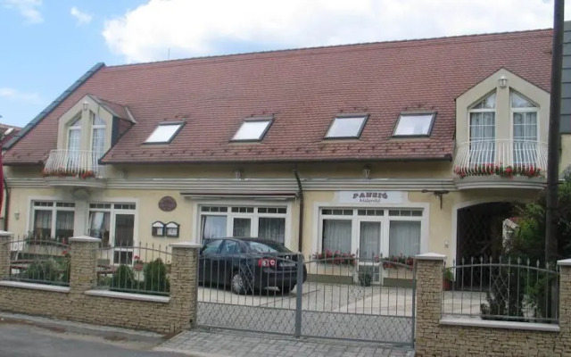 Malomkő Panzió