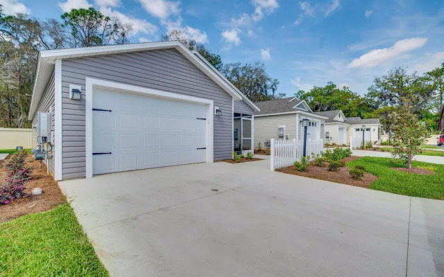 Pool Access, Patio & Grill: Sunny Florida Escape!