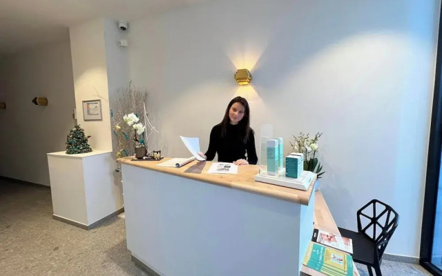 Agora Wellness suites