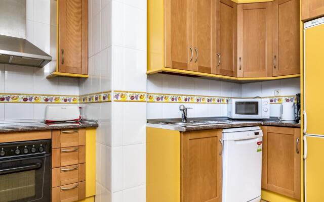 Banana Beach Marbella 6 Pax 378