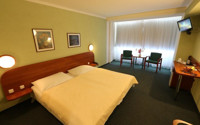 Hotel Lux