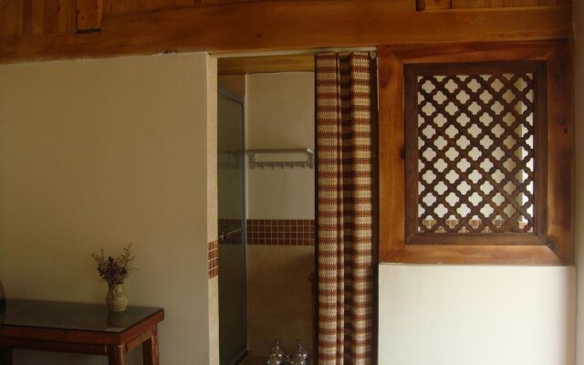 Lijiang Country Lodge