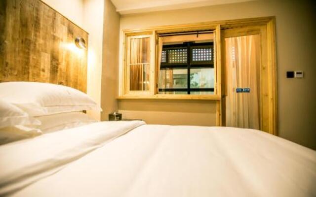 Yueming Siji 3D Cinema Hotel