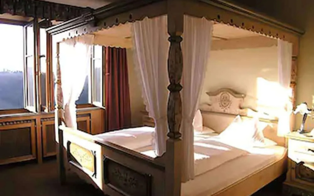 Burg-Hotel Relais du Silence