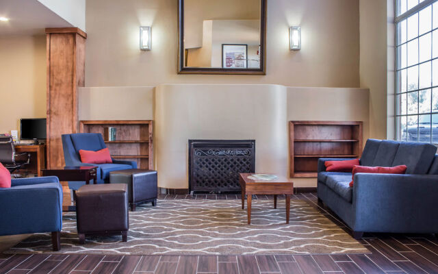 Comfort Inn & Suites at Talavi