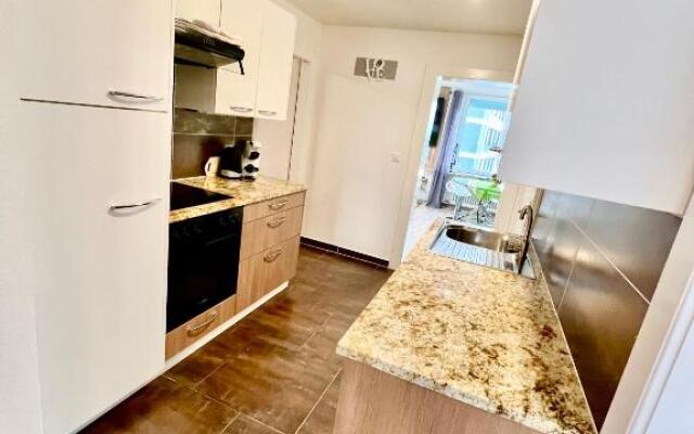 13 Family central modern app with Lake View