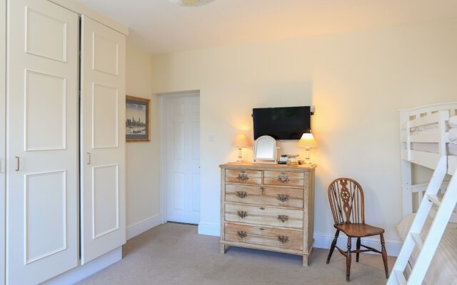1 Holmleigh