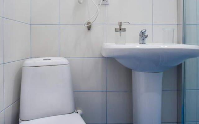 Guests Love on Rubinsteina