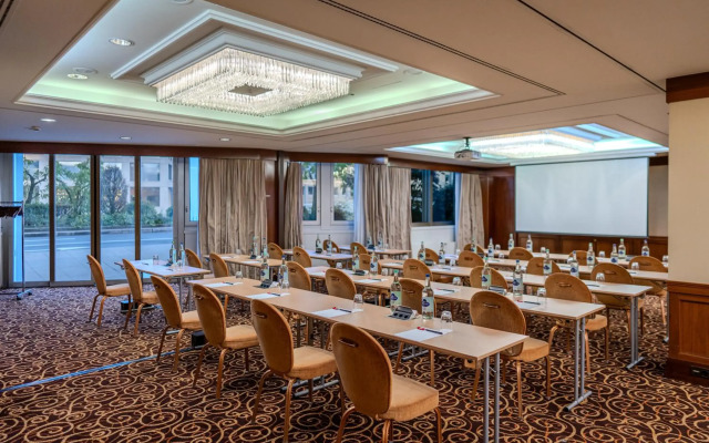 Mövenpick Hotel Geneva