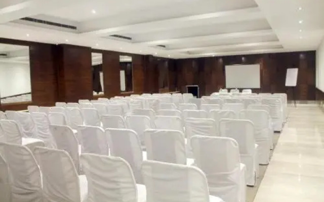 Hotel Deep Palace