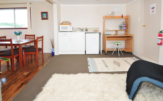 Wayby Country Retreat – Guest Rooms – Wellsford