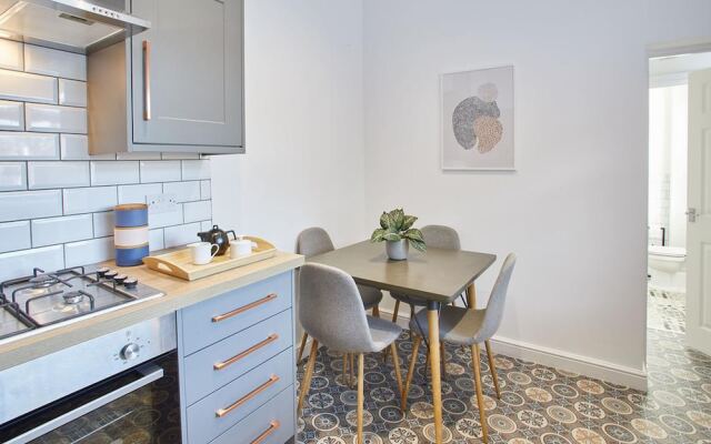 The Ruby Retreat Apartment