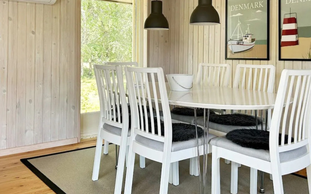 6 Person Holiday Home in Hals