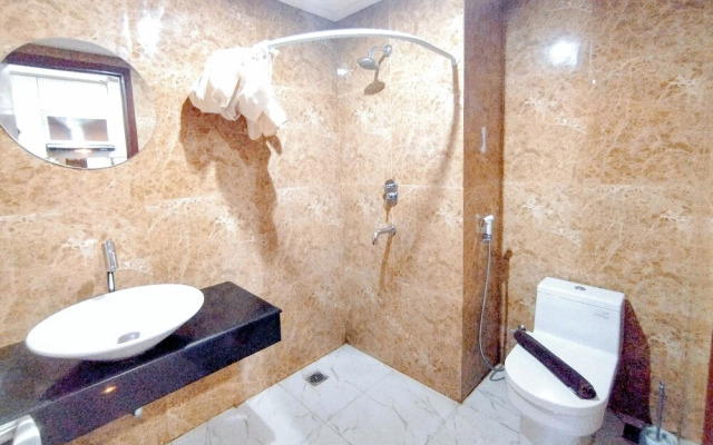 Comfy And Classic Studio At Grand Sungkono Lagoon Apartment