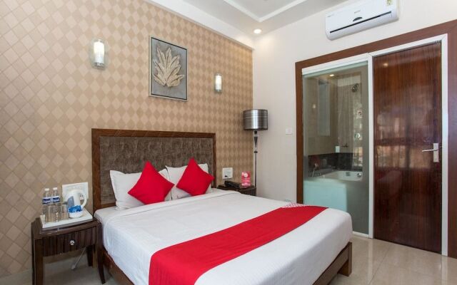 OYO 2377 Hotel Residency